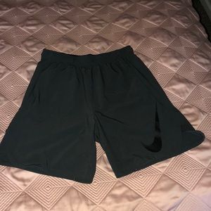 Nike men shorts 🖤
